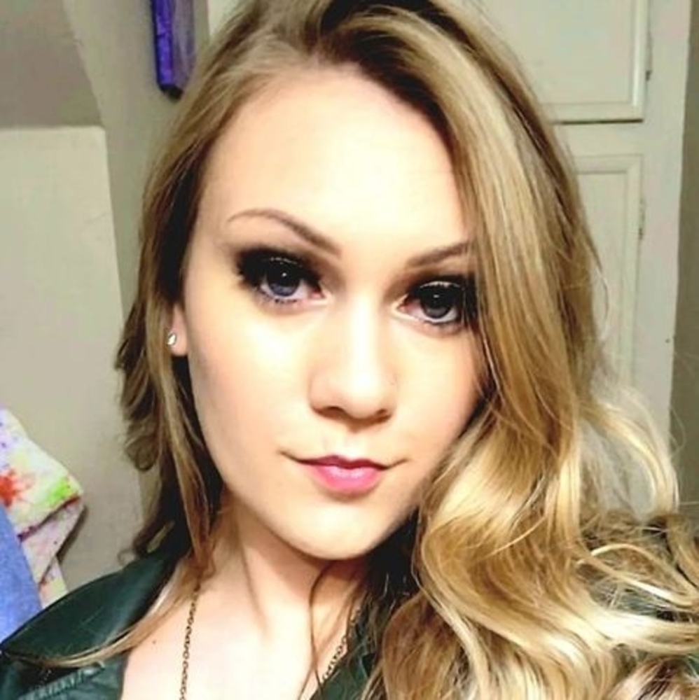 Meet your Posher, Rainee